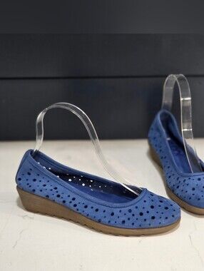 THE FLEXX Blue Perforated Wedge Ballet Slip On Shoe Soft Leather Size 6